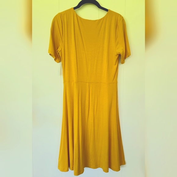Lightweight yellow/mustard midi dress - Picture 2 of 2